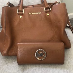 Purse and wallet set